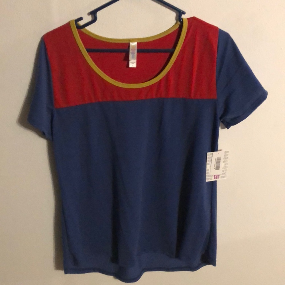 LuLaRoe Classic Tee medium